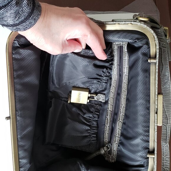 DANIER OLIVA-GREY CROCODILE LEATHER IMITATION BAG. - Picture 7 of 10